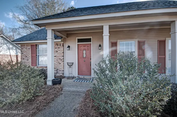 $269,000 | 4021 Brookwood Drive, Flowood, MS 39232