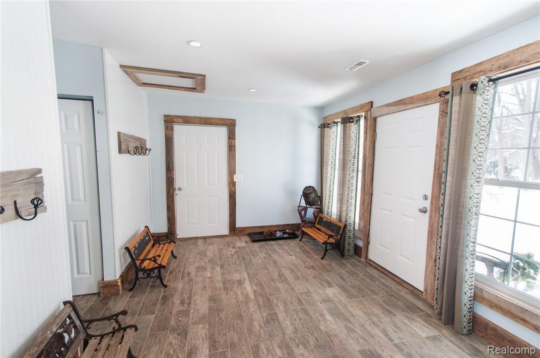 7975 Chilson Road Pinckney, MI 48169 - Photo 5 of 76 ChilsonRd_7975_Mudroom_01.jpg