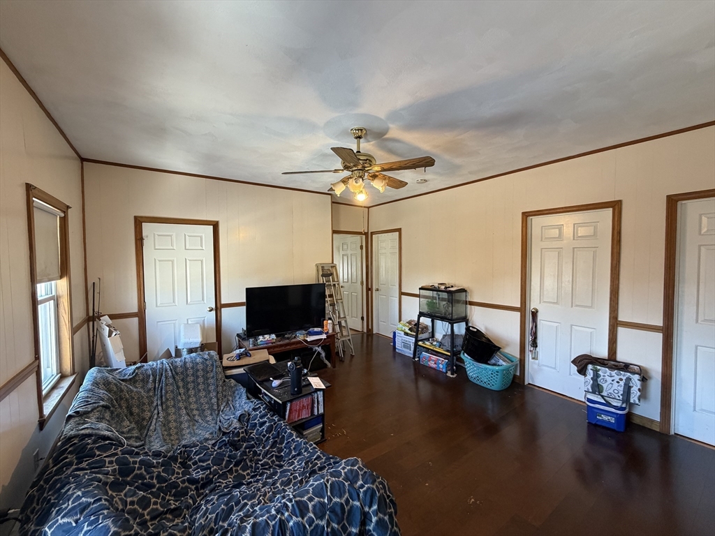 582 Cambridge Street Fall River, MA 02721 - Photo 5 of 22