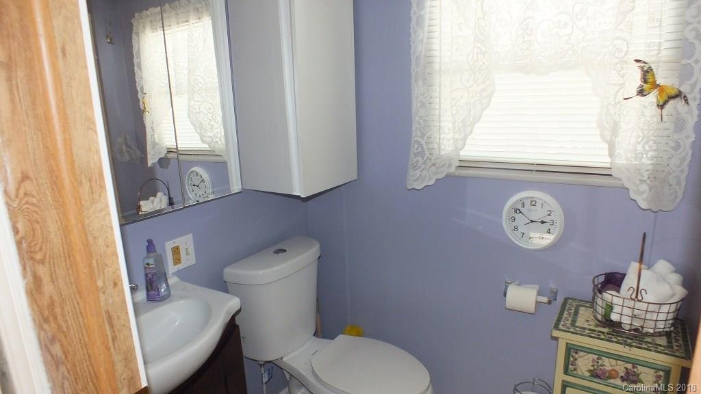 46 Rollins Road Marshall, NC 28753 - Photo 10 of 15 Gallery Image 10