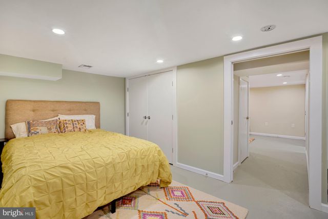 $1,250,000 | 17 East Mason Avenue, Alexandria, VA 22301