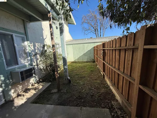 $198,500 | 423 Gregory Lane, Unit 30, Fairfield, CA 94533