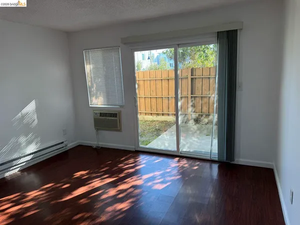 $198,500 | 423 Gregory Lane, Unit 30, Fairfield, CA 94533