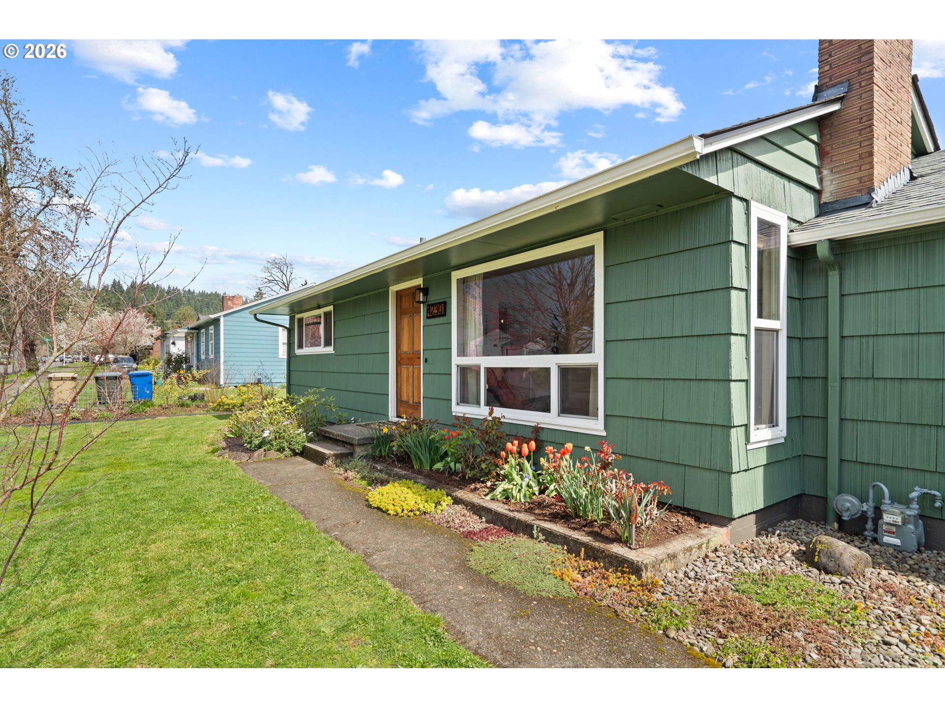 4230 Southeast 103rd Avenue Portland, OR 97266 - Photo 5 of 38