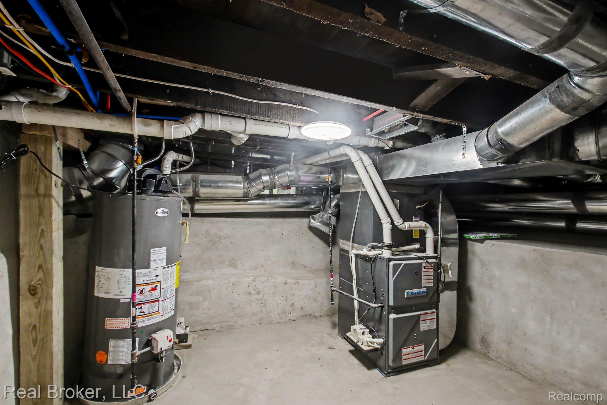 217 East Edgar Bergen Boulevard Decatur, MI 49045 - Photo 14 of 16 Additional content
