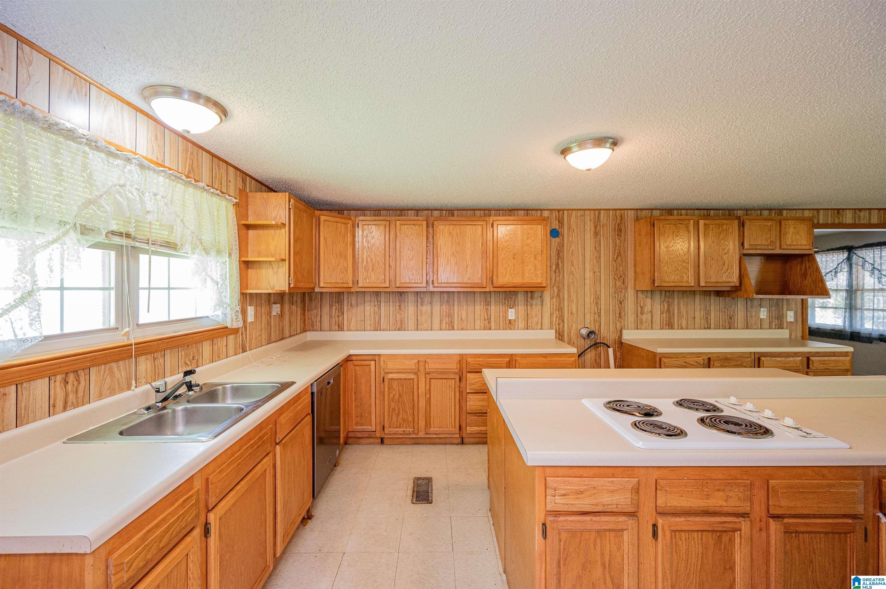 2484 Lively Road Adamsville, AL 35005 - Photo 21 of 50