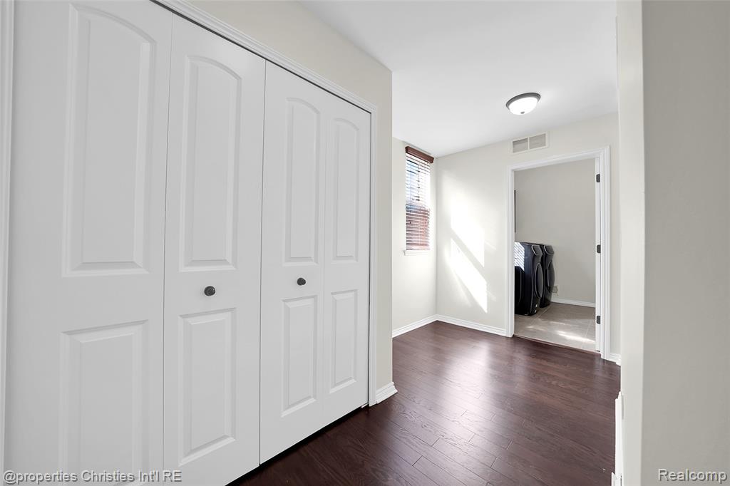 3938 Somerset Circle Rochester Hills, MI 48309 - Photo 22 of 71