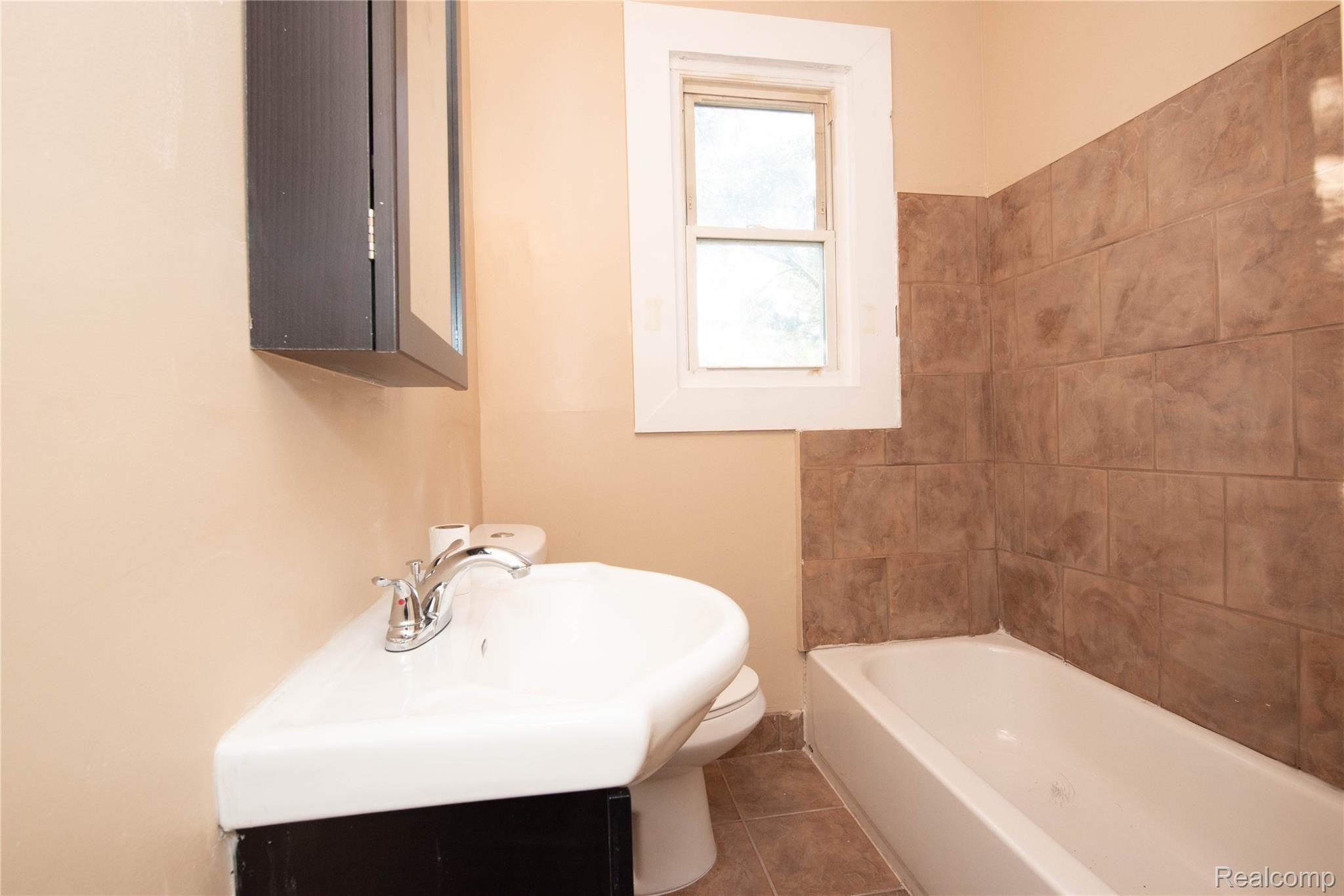2229 Alter Road Detroit, MI 48215 - Photo 44 of 50 Alter 2229 -44.jpg