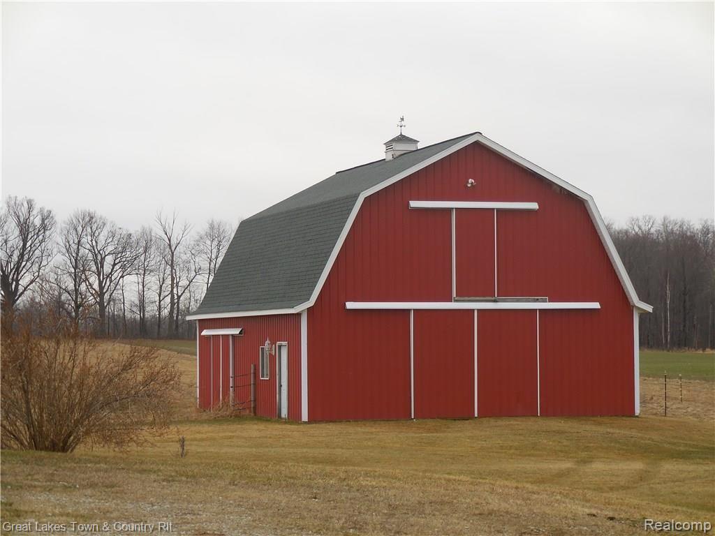 12977 Sullivan Road Emmett, MI 48022 - Photo 14 of 17