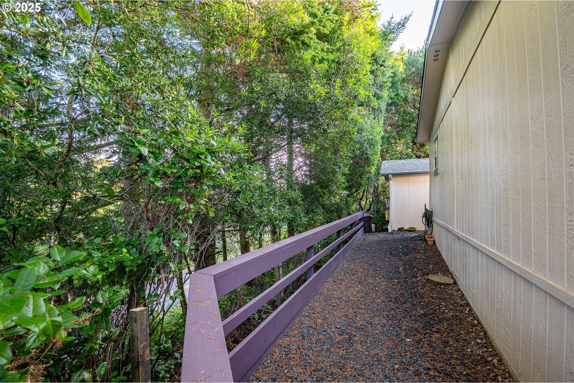 1601 Rhododendron Drive, Unit 694 Florence, OR 97439 - Photo 5 of 39 Gallery Image 5