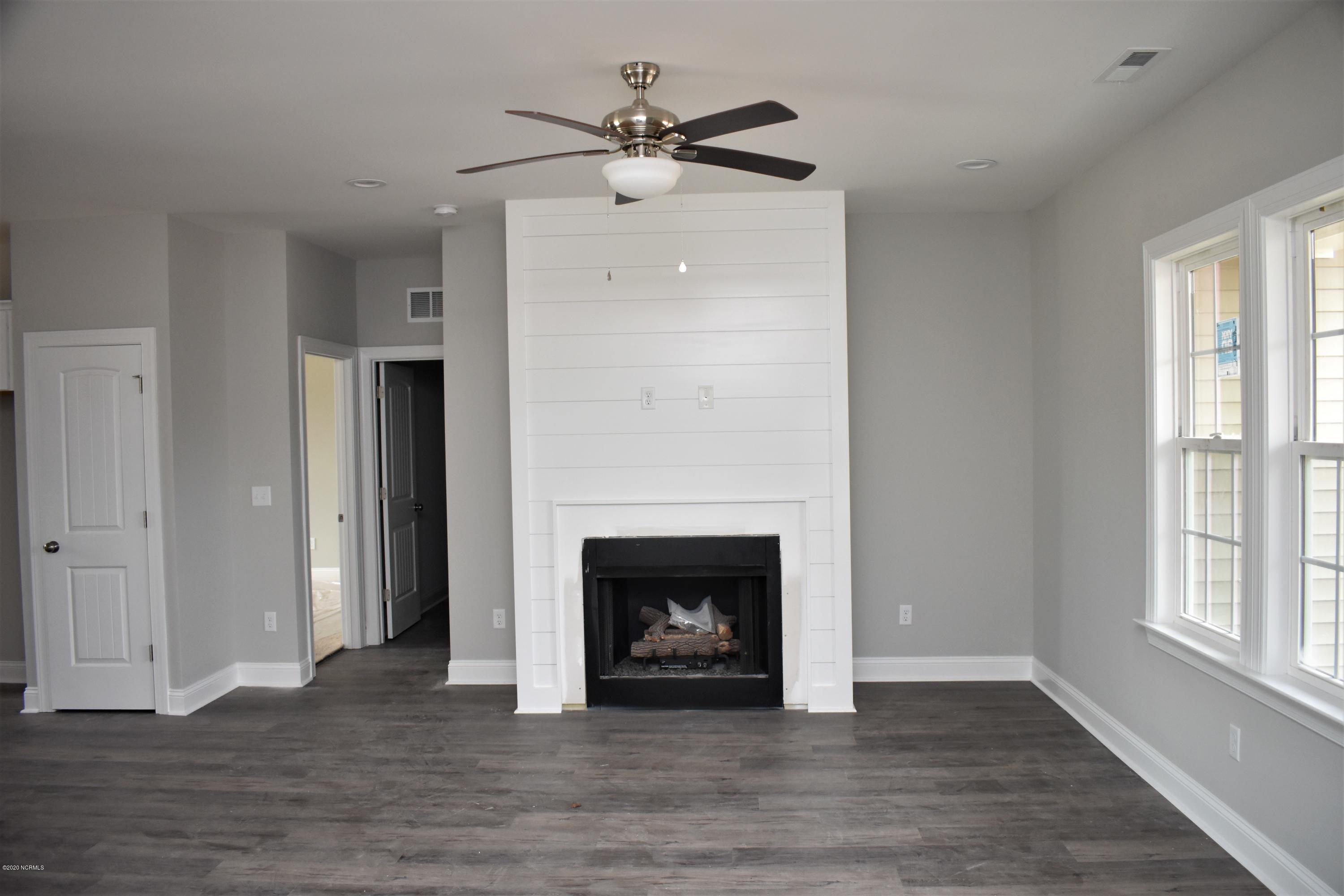 404 Camp Davis Road Holly Ridge, NC 28445 - Photo 8 of 12 living room