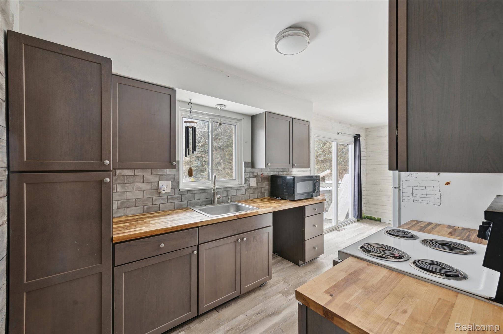 10179 Townsend Road Maybee, MI 48159 - Photo 7 of 34 Gallery Image 7