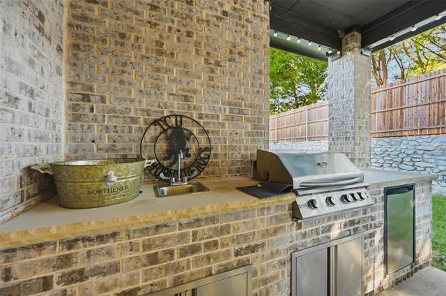 $465,000 | 508 Yorktown Drive, DeSoto, TX 75115