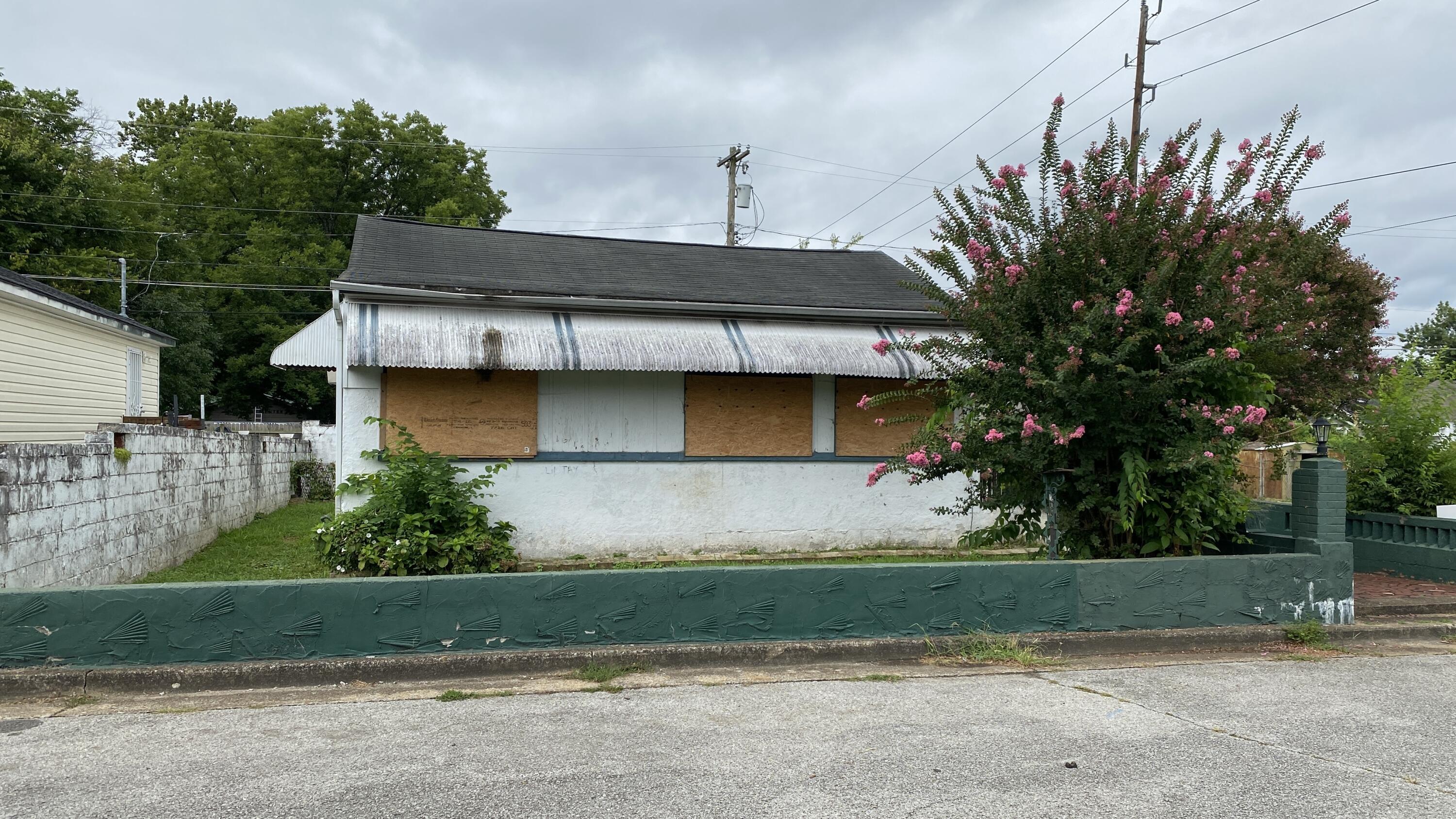 2000 Sharp Street Chattanooga, TN 37404 - Photo 1 of 1 IMG_9607