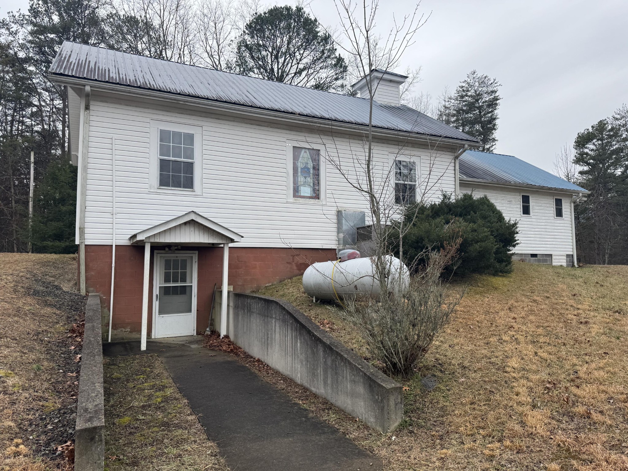 146 Croft Chapel Road Turtletown, TN 37391 - Photo 10 of 19 a front view of house with a garden