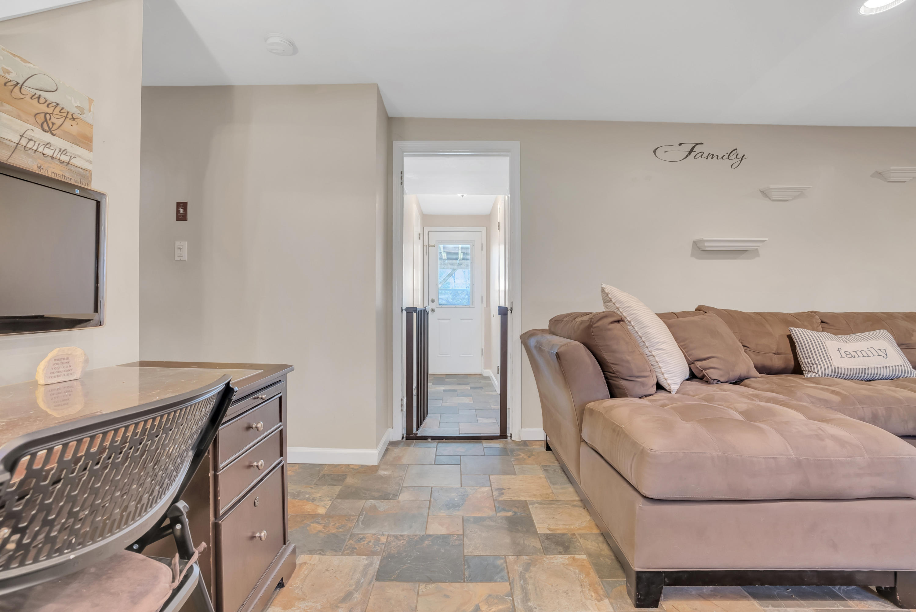 55 Glenbrook Road Freehold, NJ 07728 - Photo 19 of 57 037_mjb04605
