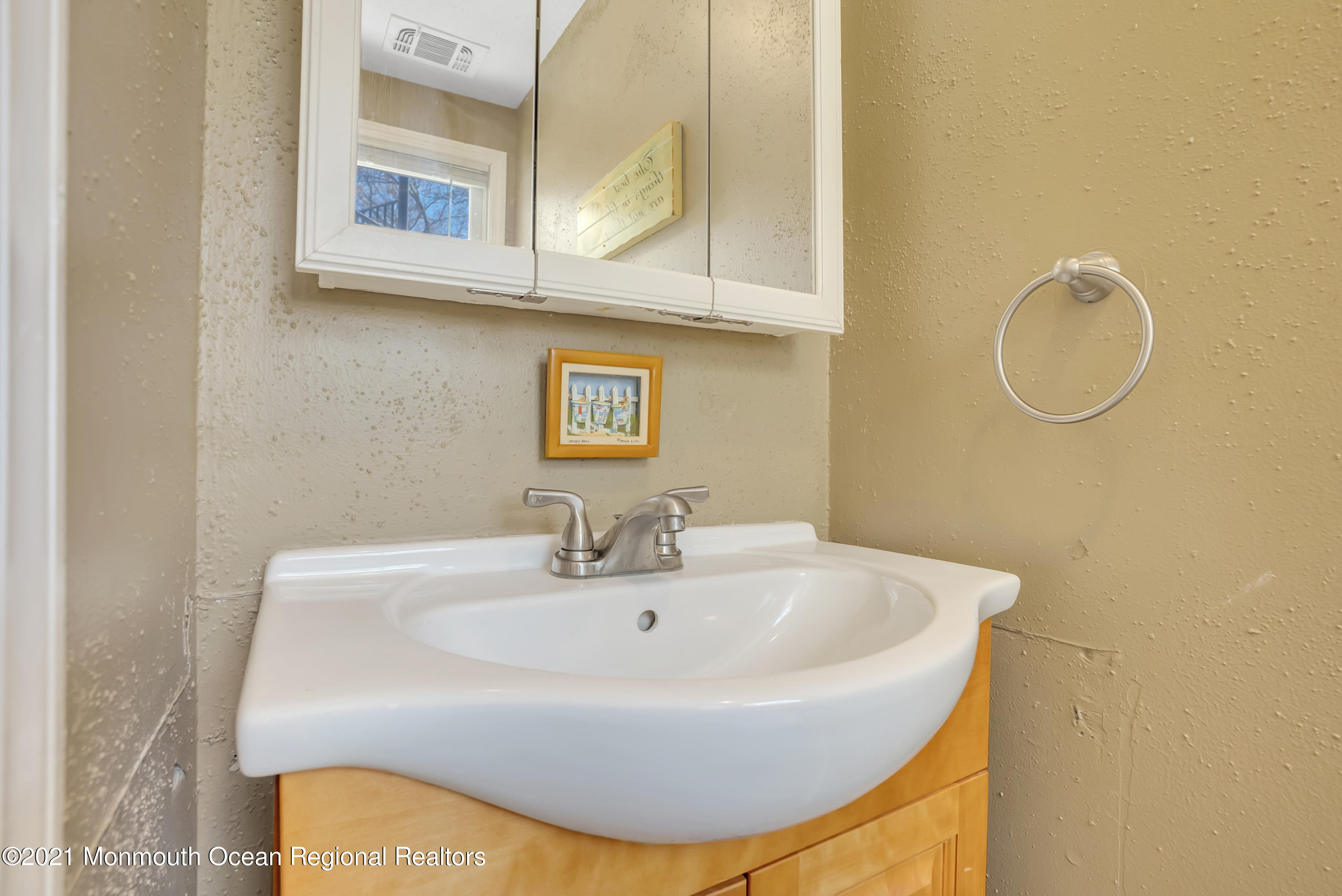 55 Glenbrook Road Freehold, NJ 07728 - Photo 27 of 57 044_mjb04640