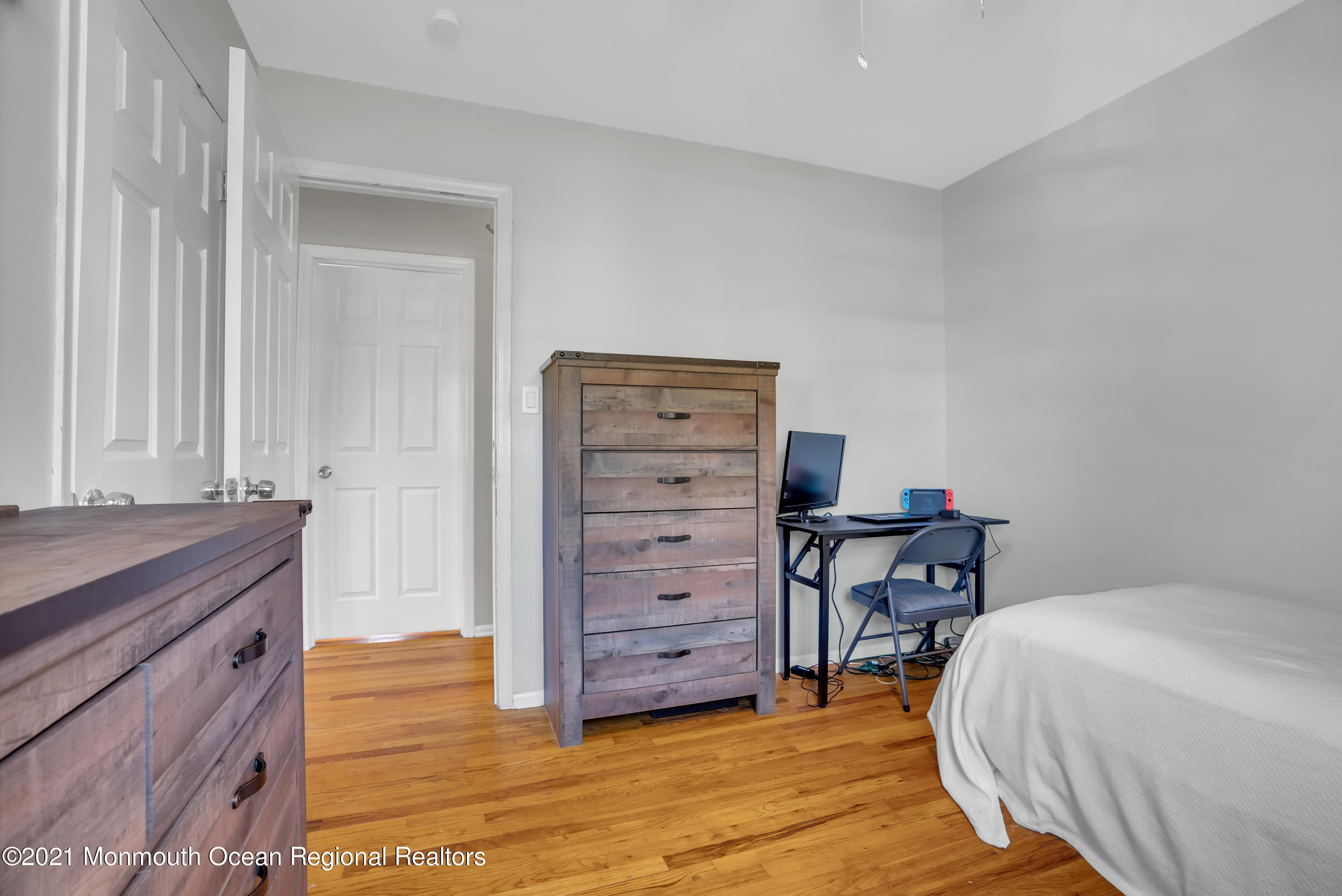 55 Glenbrook Road Freehold, NJ 07728 - Photo 33 of 57 032_mjb04495