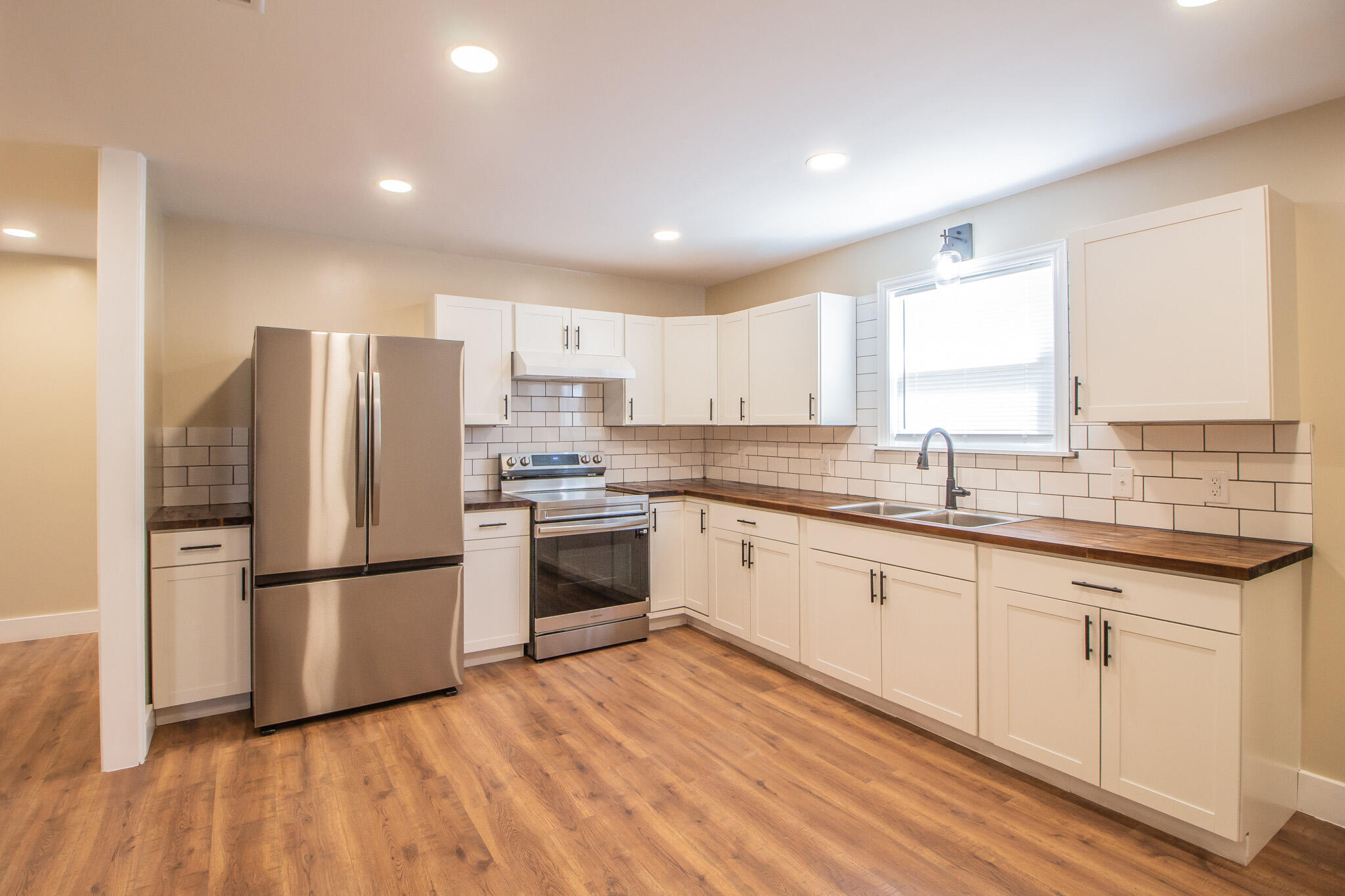 1030 South 16th Street Slaton, TX 79364 - Photo 6 of 25 IMG_7392