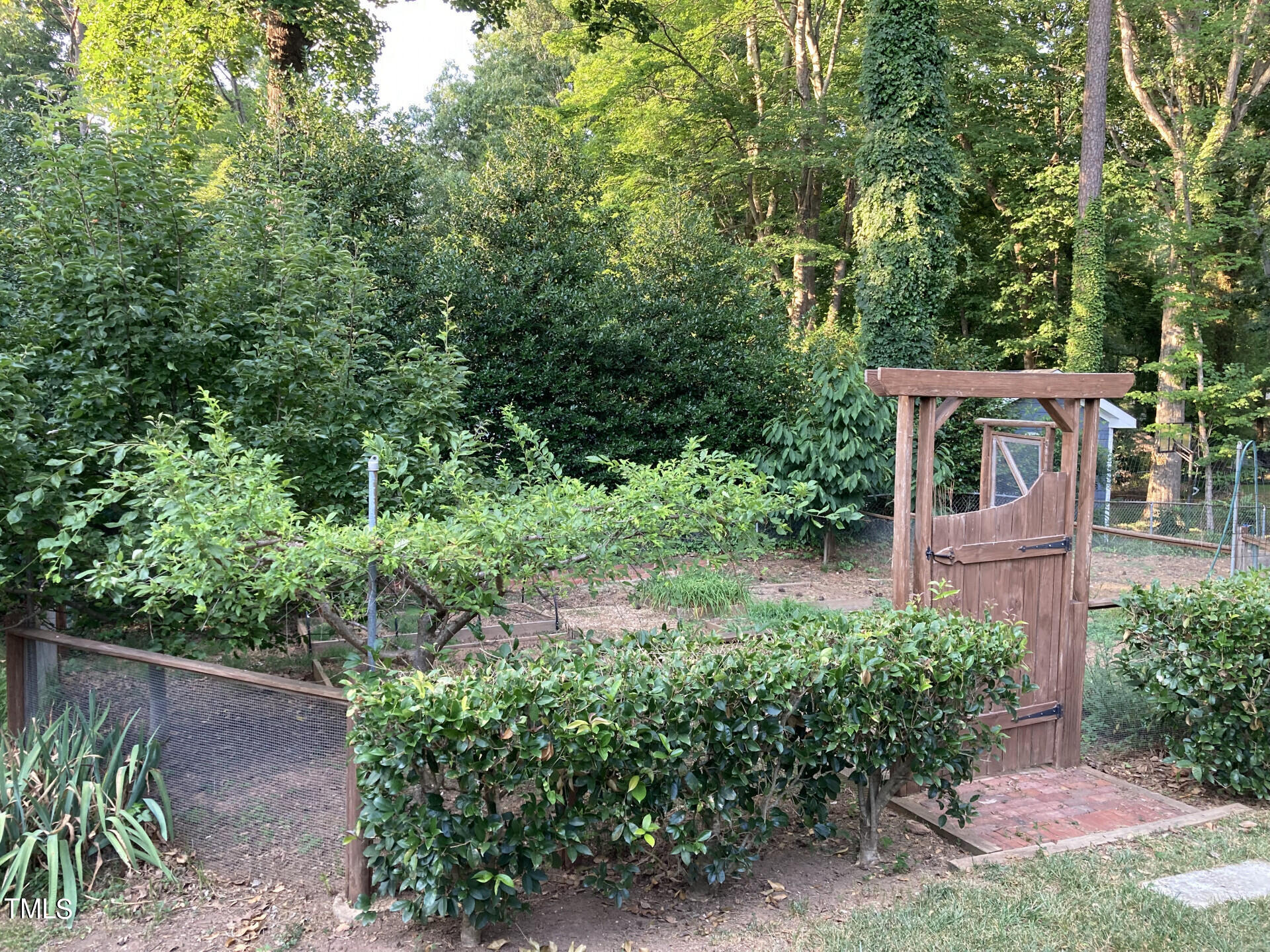 6904 Oak Ridge Drive Raleigh, NC 27612 - Photo 31 of 32 6904OakRidgeDr_45567_31