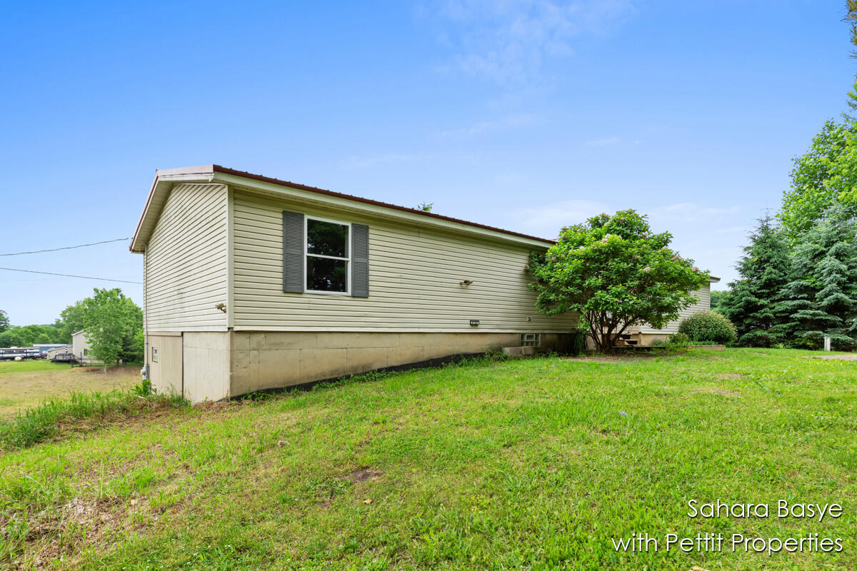 7807 Guy Road Nashville, MI 49073 - Photo 3 of 33 IMG_1001