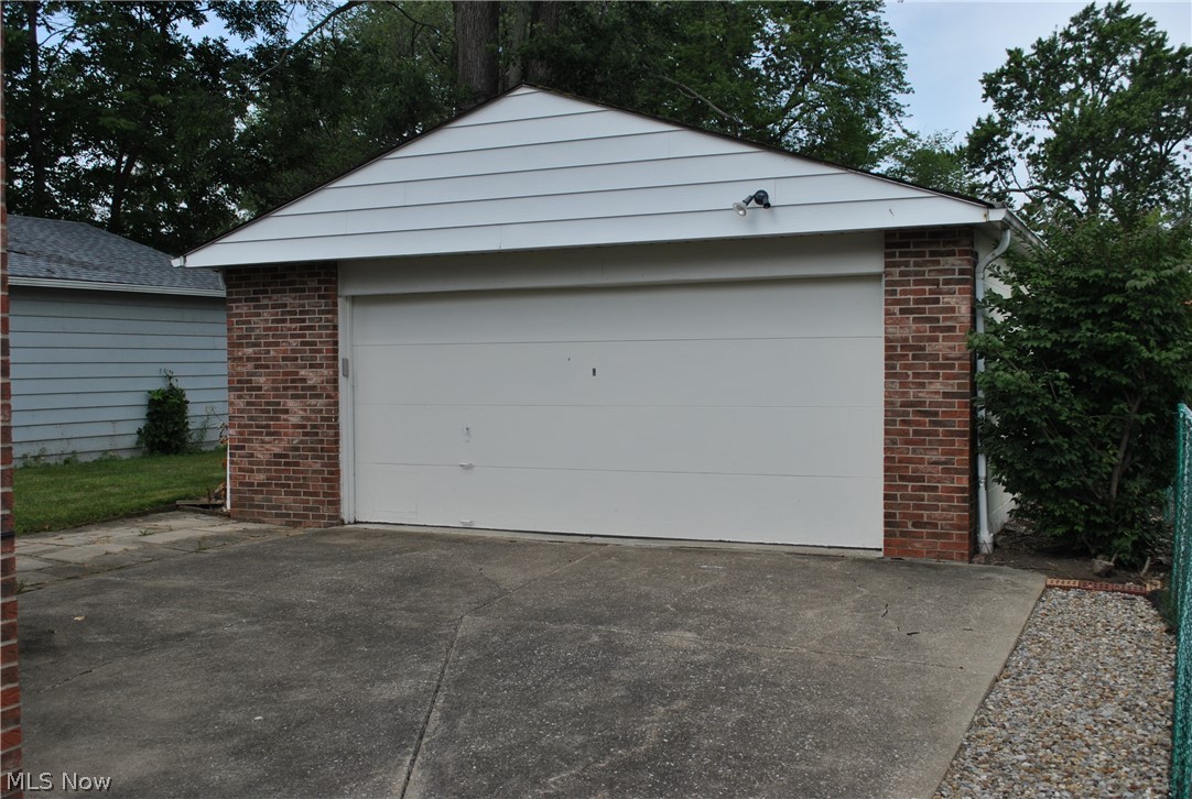 1182 Lander Road Cleveland, OH 44124 - Photo 18 of 22