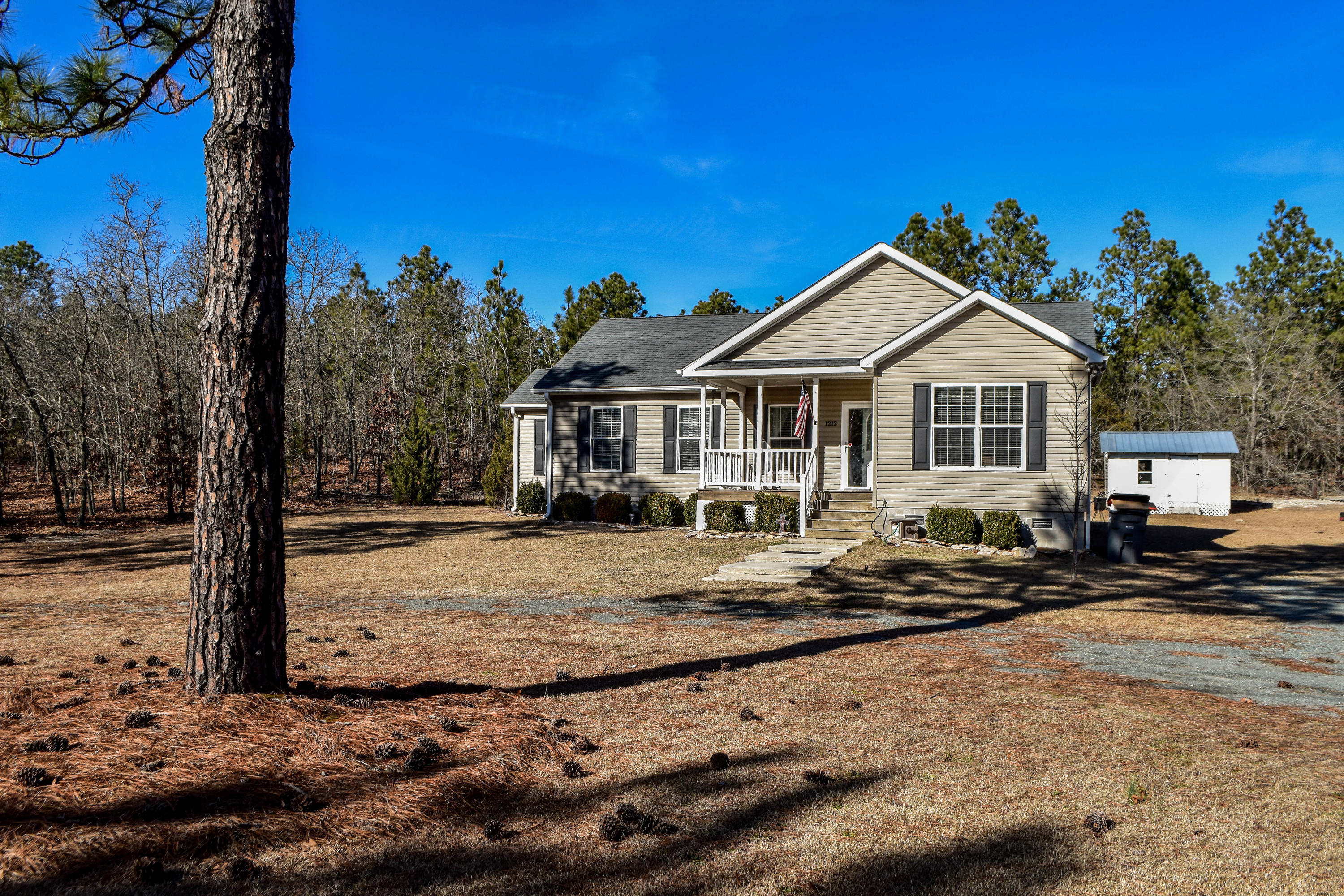 1212 Pee Dee Road Aberdeen, NC 28315 - Photo 3 of 23 feb 4 (3)