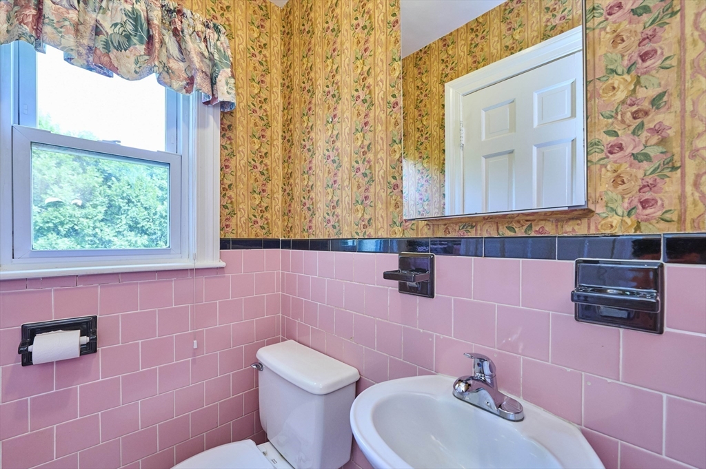 419 Pond Street Boston, MA 02130 - Photo 16 of 35 Gallery Image 16