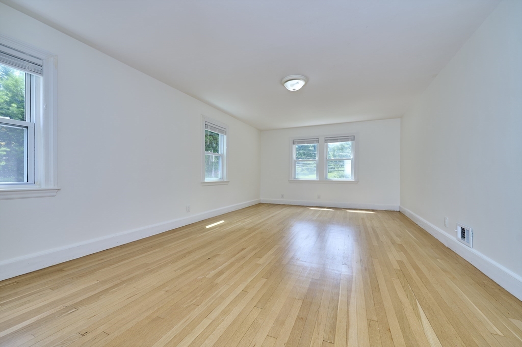 419 Pond Street Boston, MA 02130 - Photo 17 of 35 Gallery Image 17