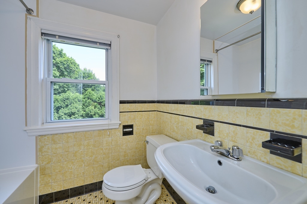 419 Pond Street Boston, MA 02130 - Photo 25 of 35 Gallery Image 25