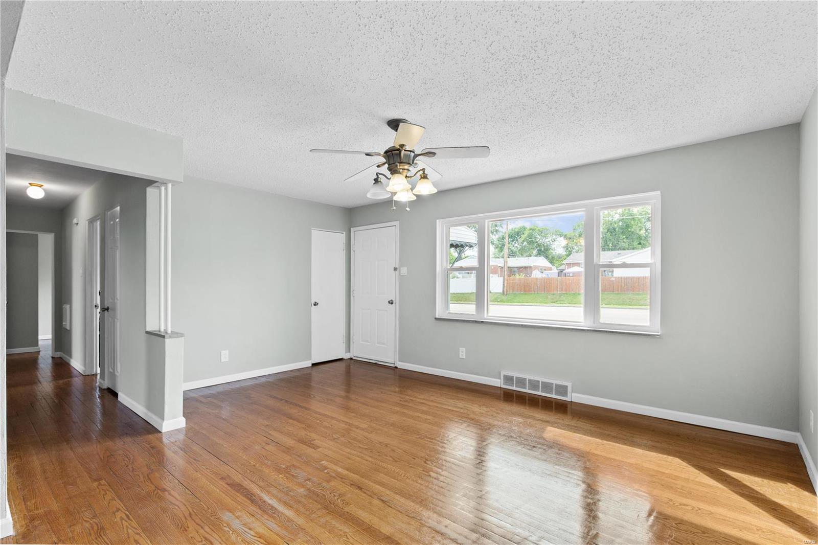 1730 Union Road St. Louis, MO 63125 - Photo 5 of 20 Gallery Image 5