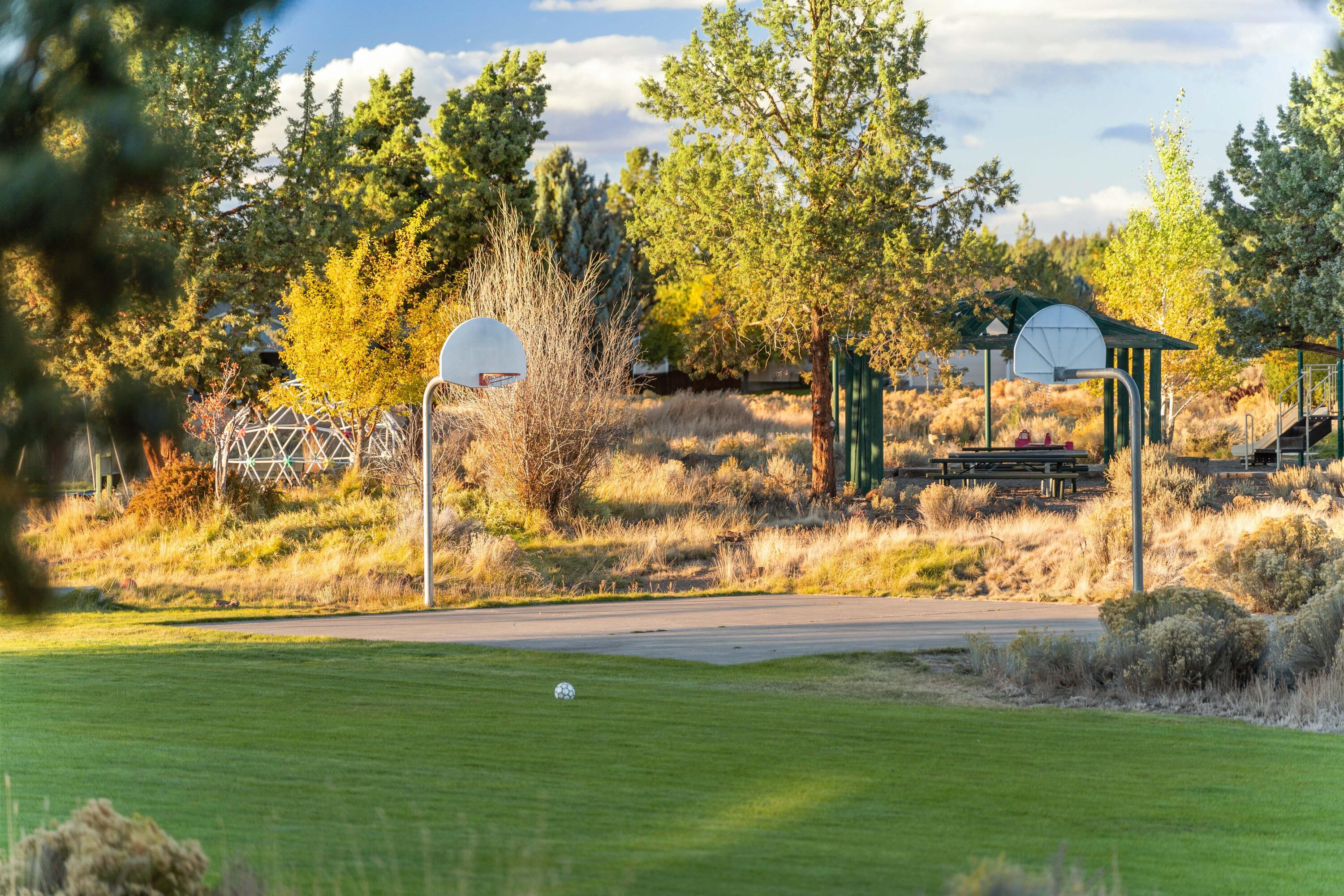 20766 South Loop Place Bend, OR 97703 - Photo 40 of 60 View