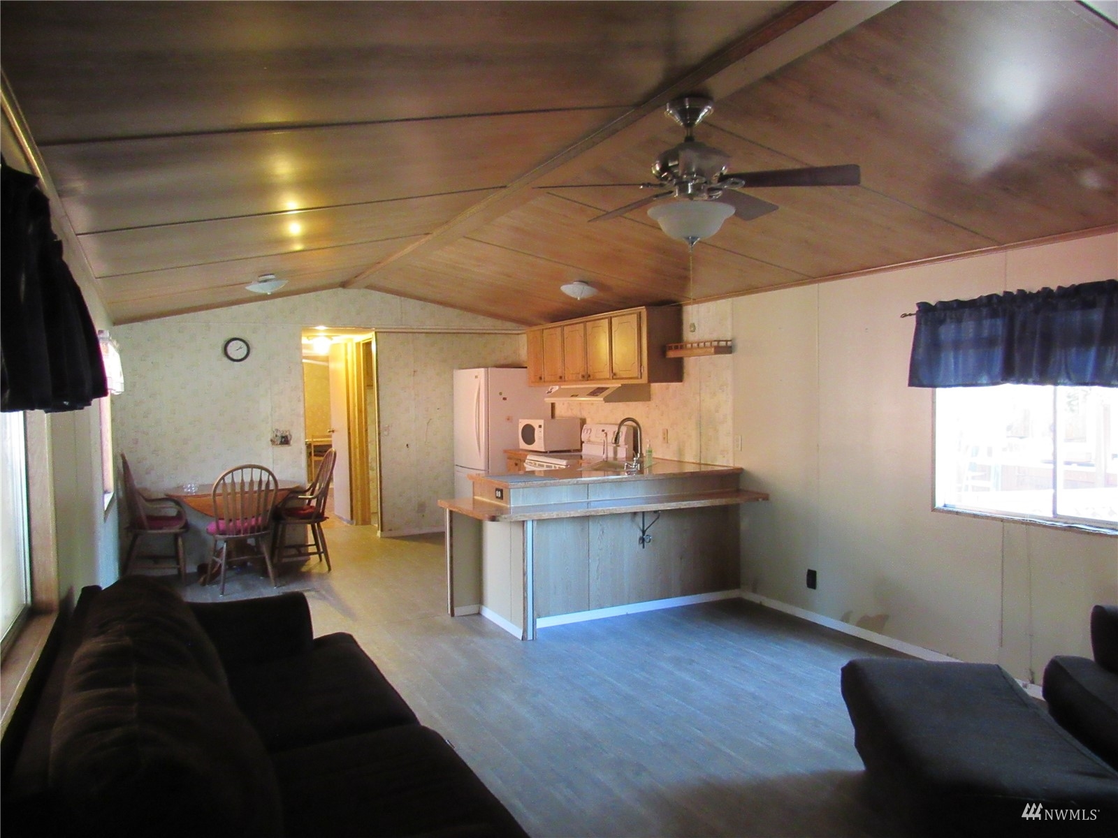 1121 Curtis Street, Unit 18 Sedro-Woolley, WA 98284 - Photo 4 of 20 a kitchen with a sink cabinets and window