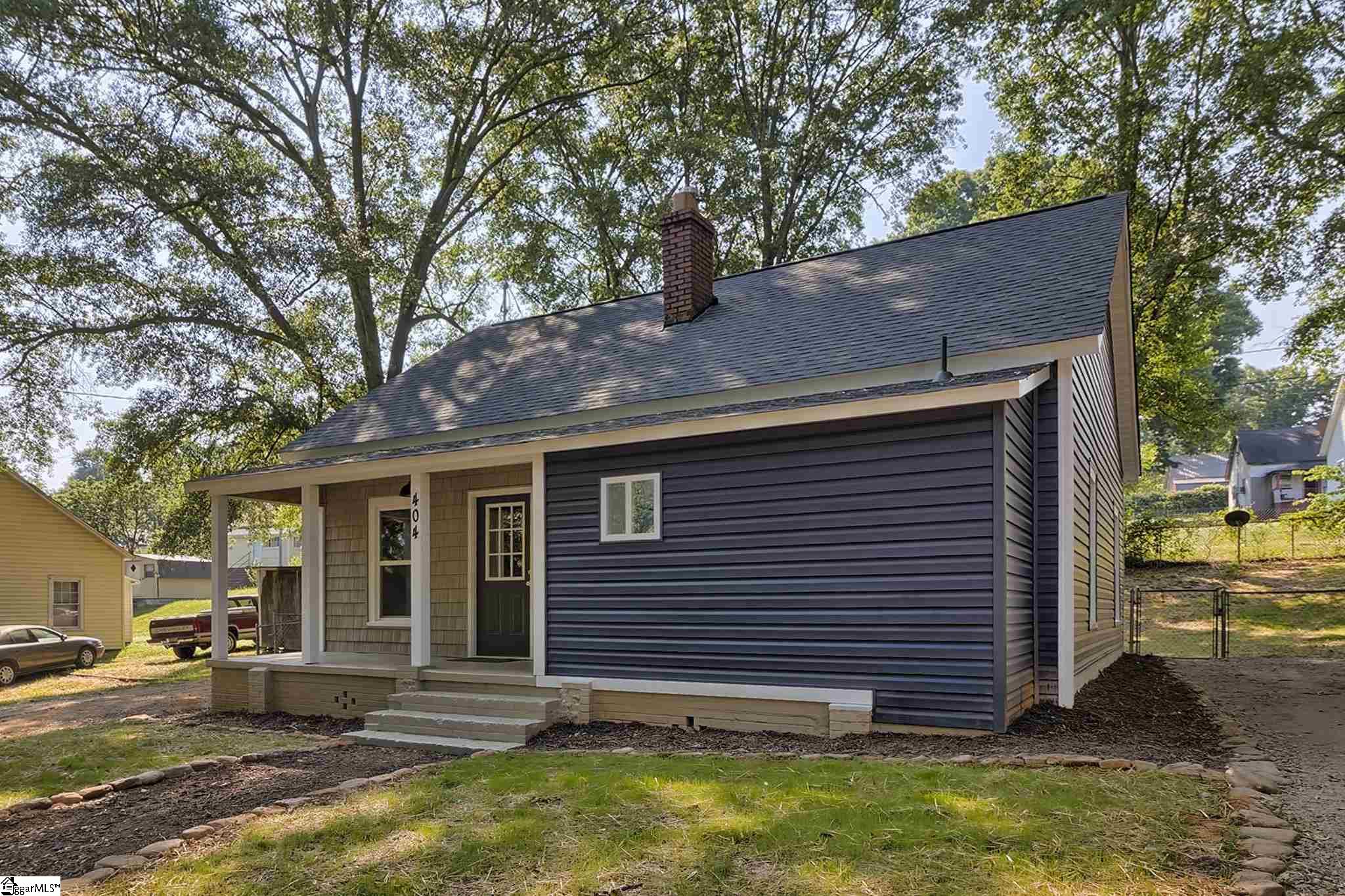 404 Graham Street Easley, SC 29640 - Photo 3 of 28 Gallery Image 3