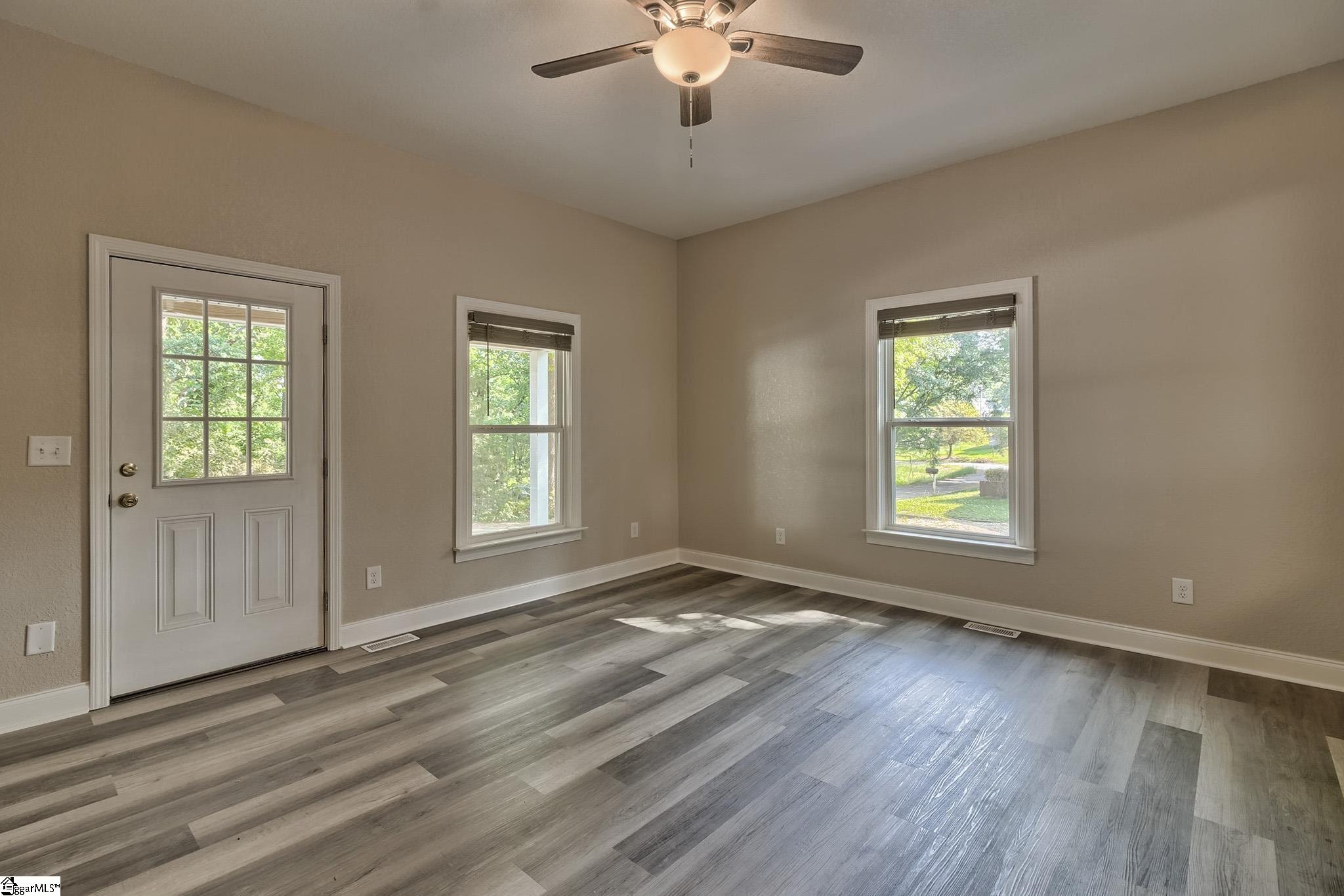 404 Graham Street Easley, SC 29640 - Photo 8 of 28 Gallery Image 8