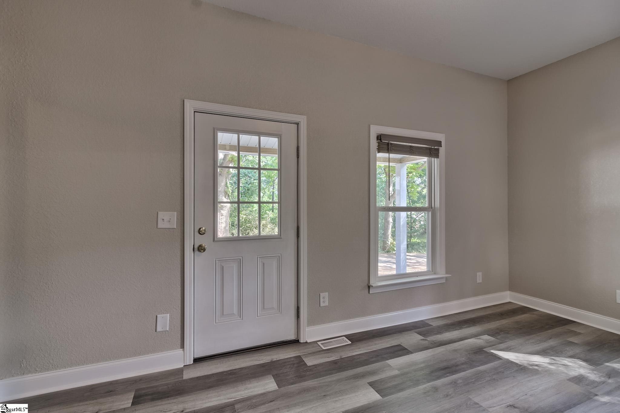 404 Graham Street Easley, SC 29640 - Photo 9 of 28 Gallery Image 9