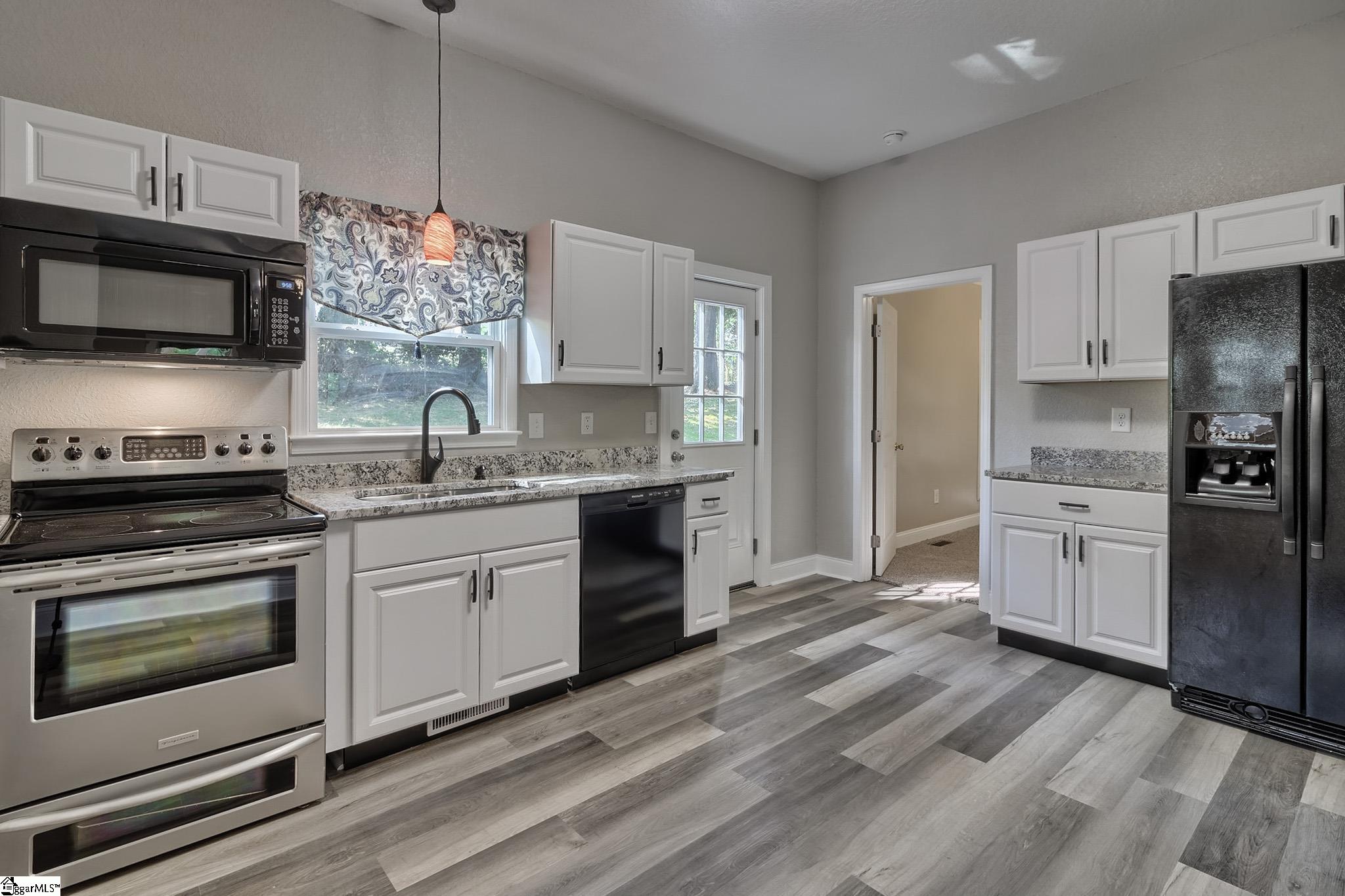 404 Graham Street Easley, SC 29640 - Photo 10 of 28 Gallery Image 10