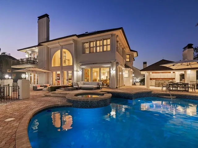 $6,995,000 | 429 St Andrews Drive, Belleair, FL 33756