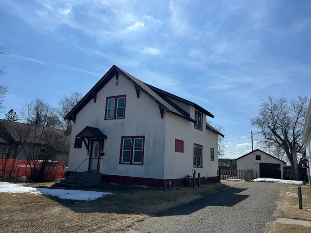 $219,000 | 506 6th Street Southeast, Bemidji, MN 56601