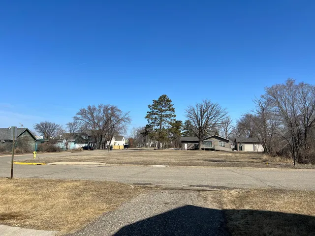 $219,000 | 506 6th Street Southeast, Bemidji, MN 56601