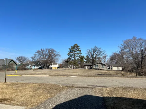 $219,000 | 506 6th Street Southeast, Bemidji, MN 56601