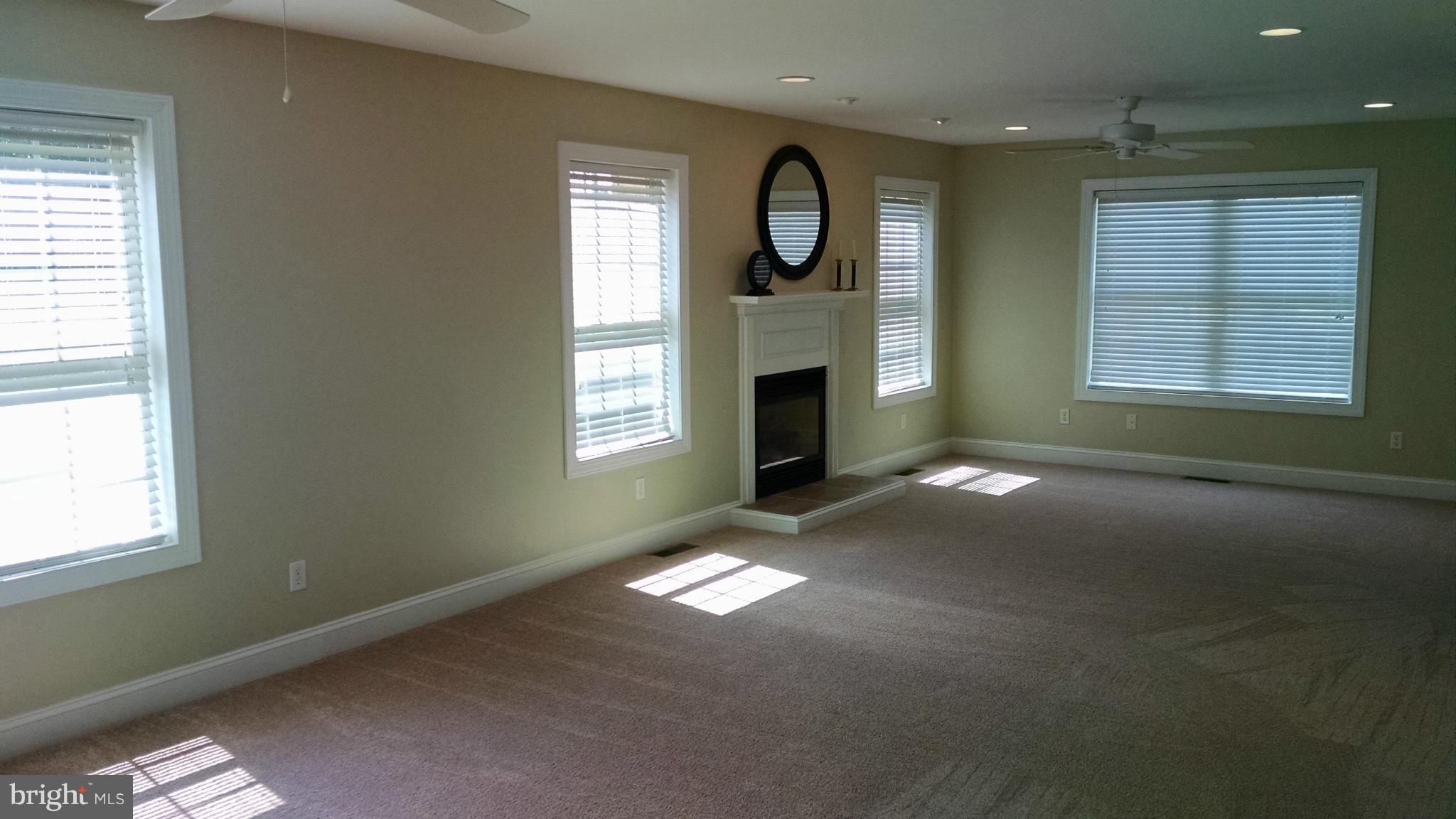 6437 Bailey Store Road Federalsburg, MD 21632 - Photo 6 of 28 Living Room