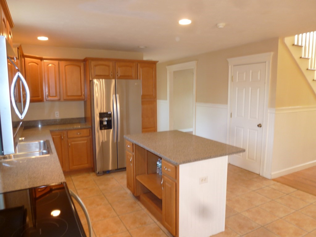 29 Strasburg Road Worcester, MA 01607 - Photo 12 of 41 Gallery Image 12
