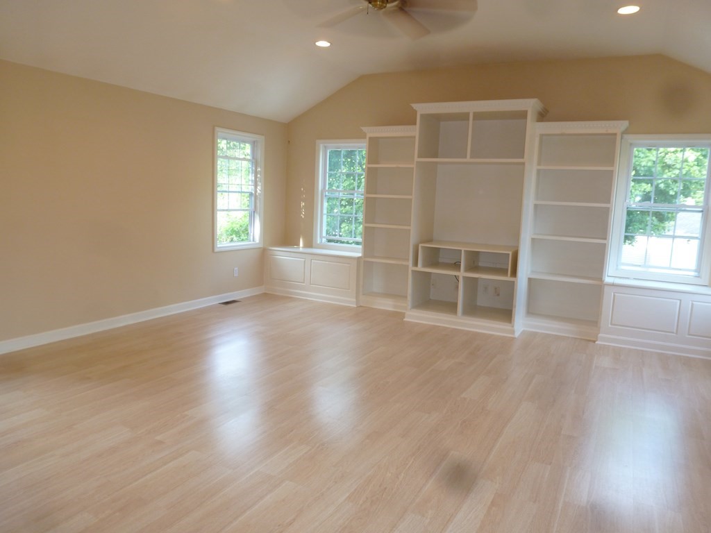29 Strasburg Road Worcester, MA 01607 - Photo 15 of 41 Gallery Image 15