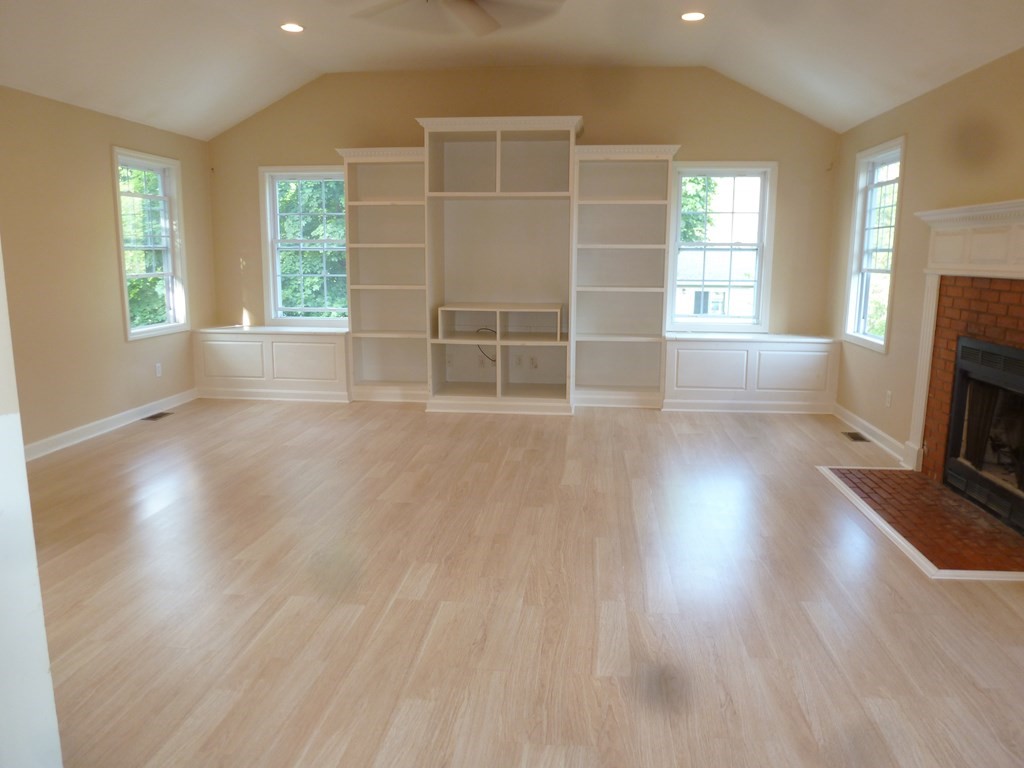 29 Strasburg Road Worcester, MA 01607 - Photo 16 of 41 Gallery Image 16
