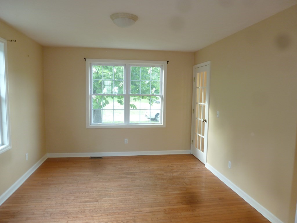 29 Strasburg Road Worcester, MA 01607 - Photo 20 of 41 Gallery Image 20