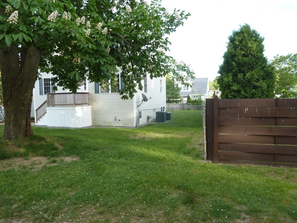 29 Strasburg Road Worcester, MA 01607 - Photo 4 of 41 Gallery Image 4