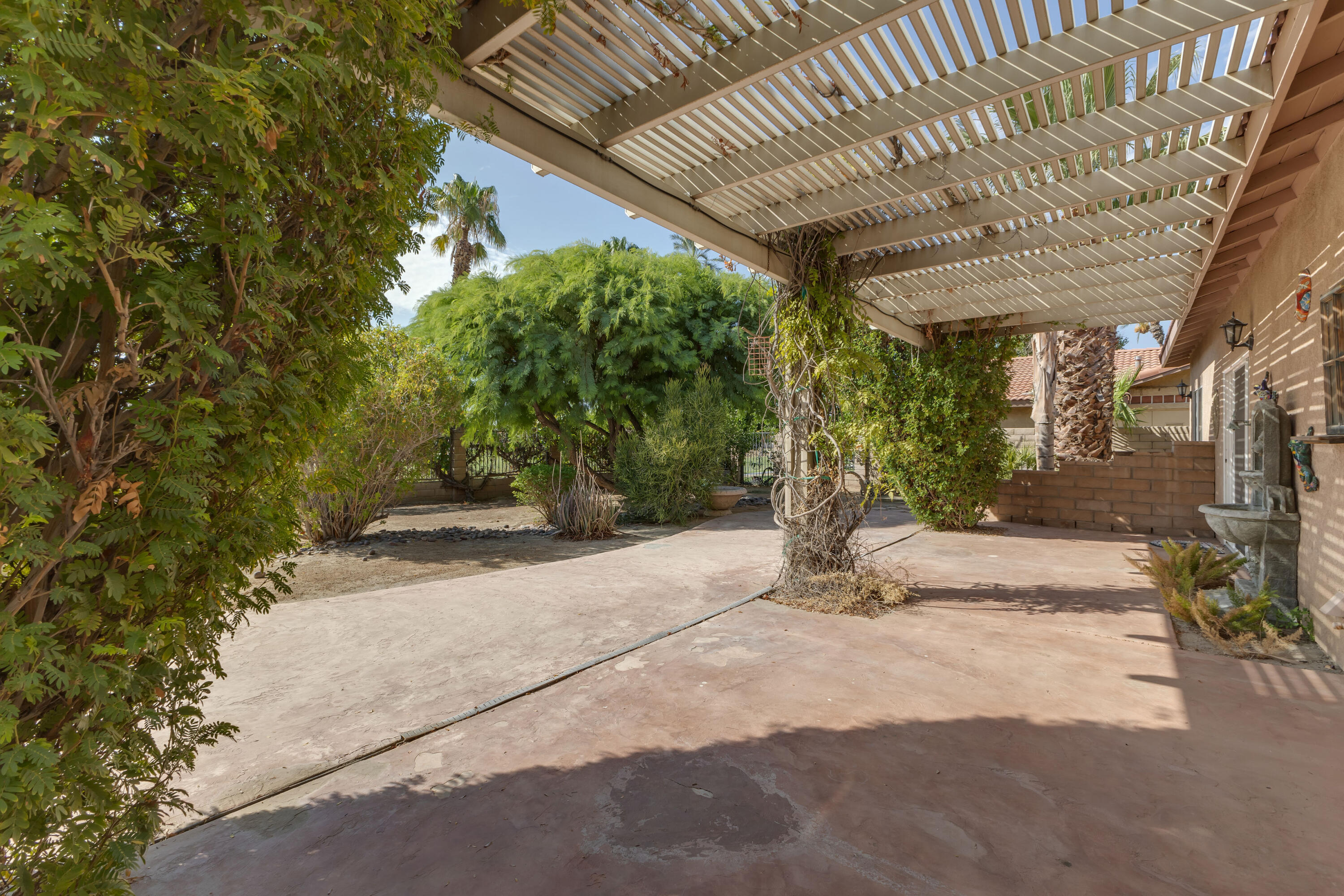 48690 Hepburn Drive Indio, CA 92201 - Photo 26 of 36