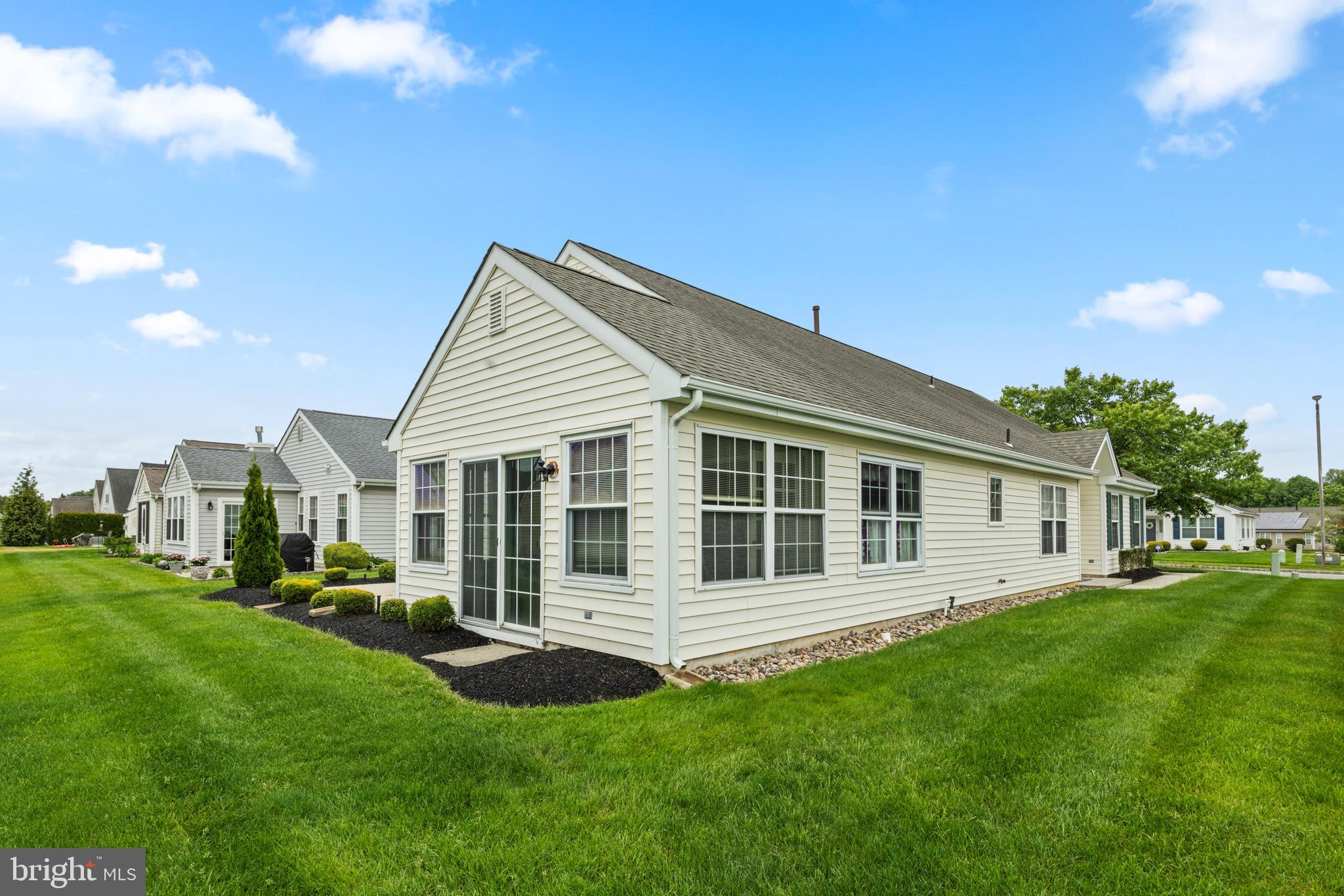 36 Grandview Place Sewell, NJ 08080 - Photo 3 of 26