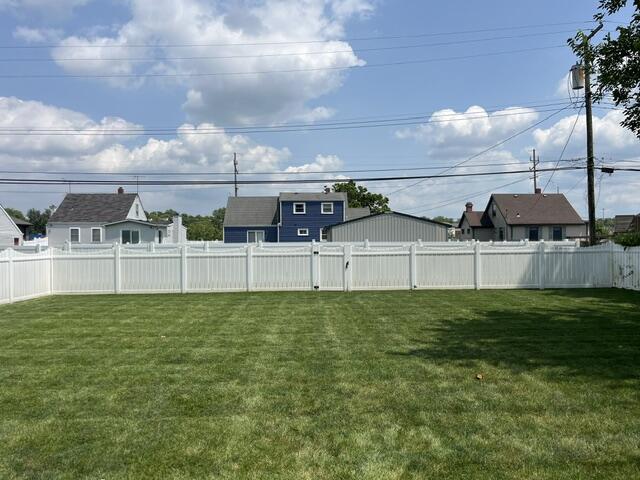 1213 Sycamore Street Crown Point, IN 46307 - Photo 68 of 71 640x480